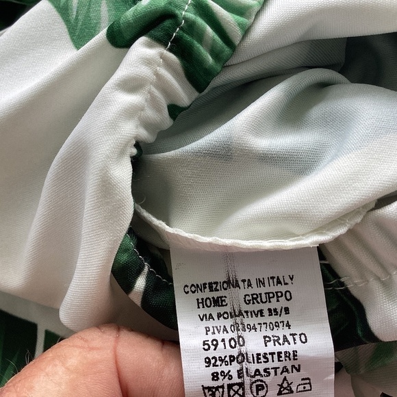 NWOT Boutique Wear Cropped Leaf Print Jumpsuit - Picture 8 of 8